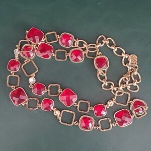 Dana‎ Buchman Red Crystal Bezel Necklace Gold Tone with Red Faceted Stones